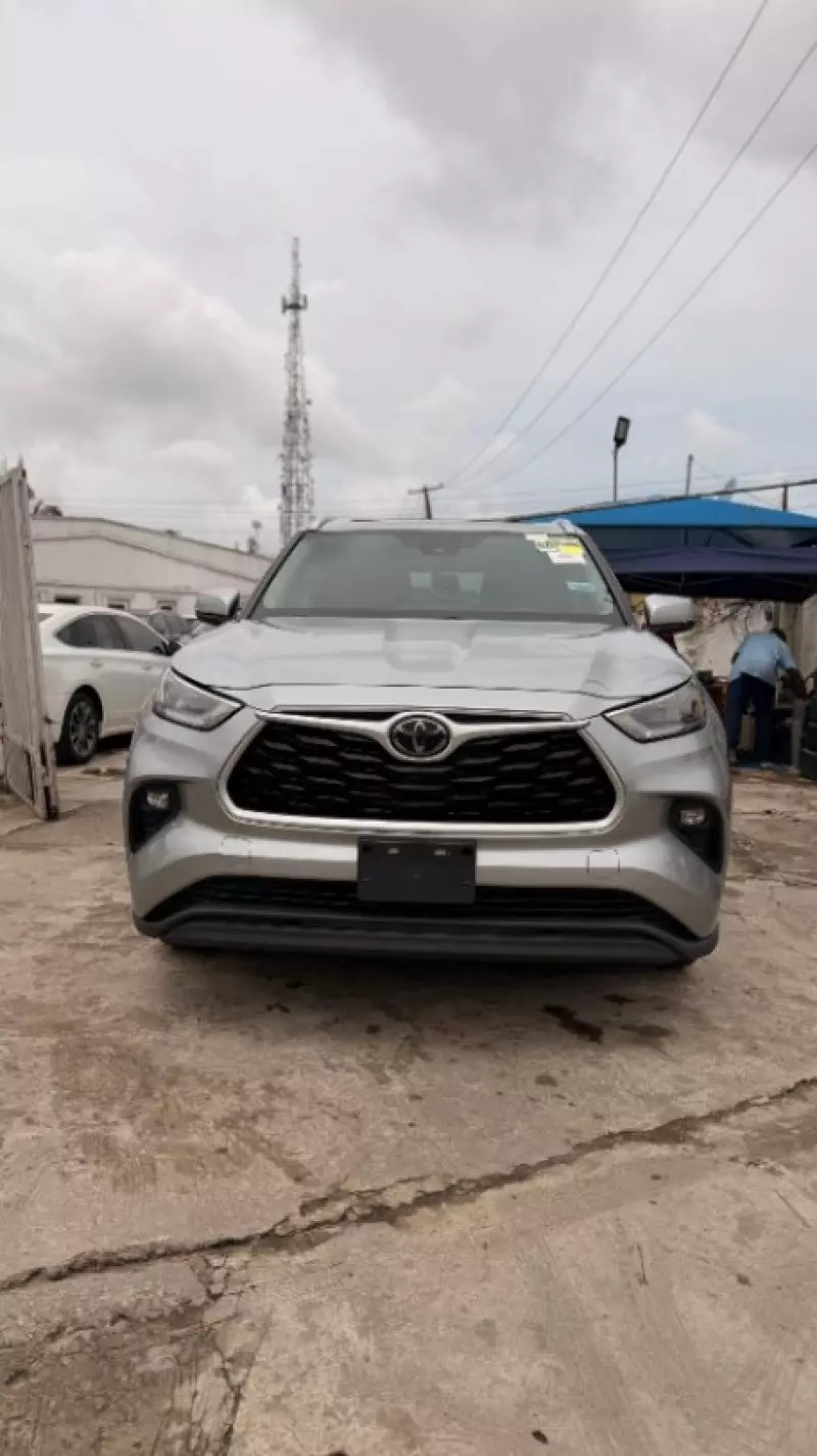 TOYOTA Highlander   - 2020