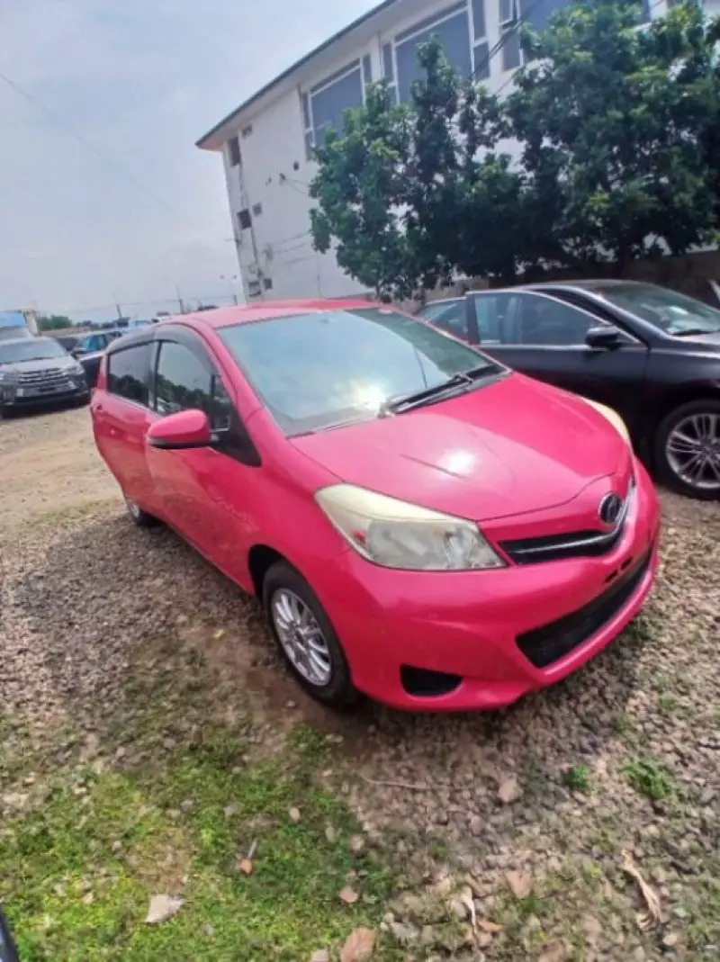 TOYOTA Vitz Jewela   - 2013