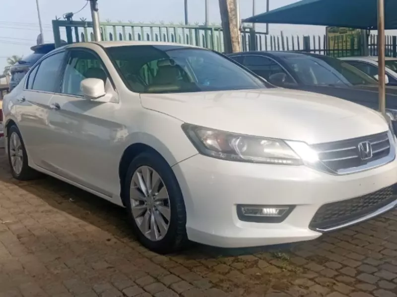 Honda Accord   - 2013
