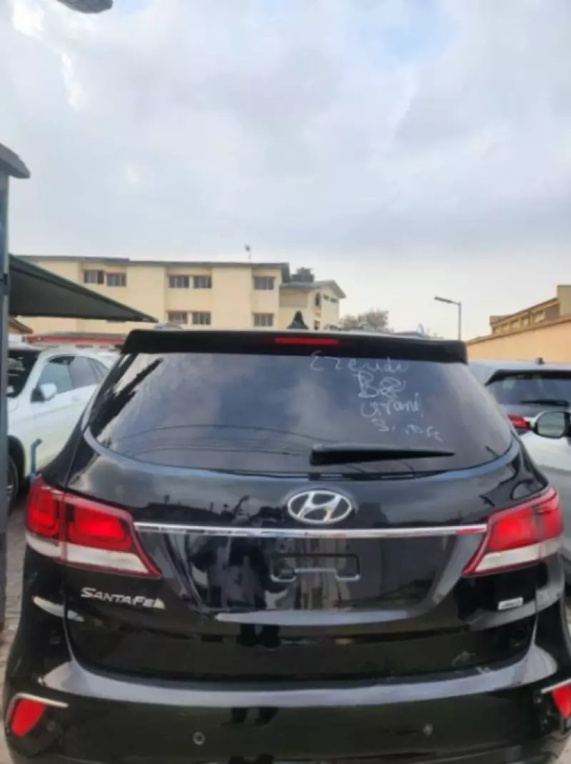 Hyundai Santa Fe   - 2018