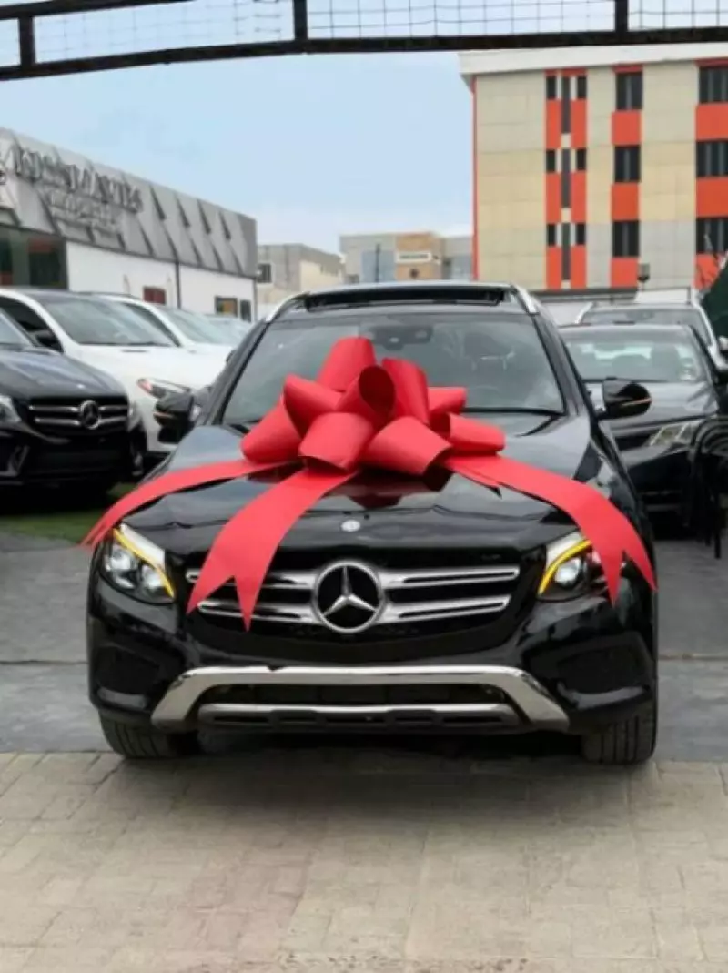 Mercedes-Benz GLC 300   - 2016