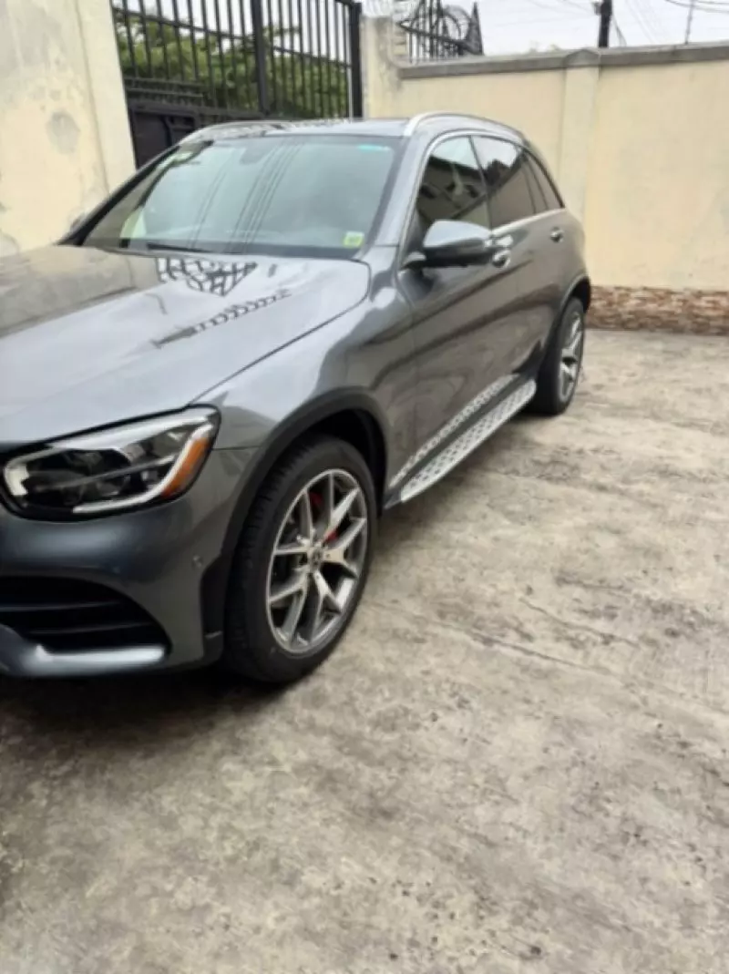Mercedes-Benz GLC 300   - 2021