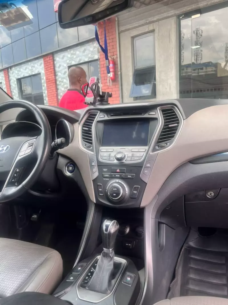 Hyundai Santa Fe Sport   - 2014