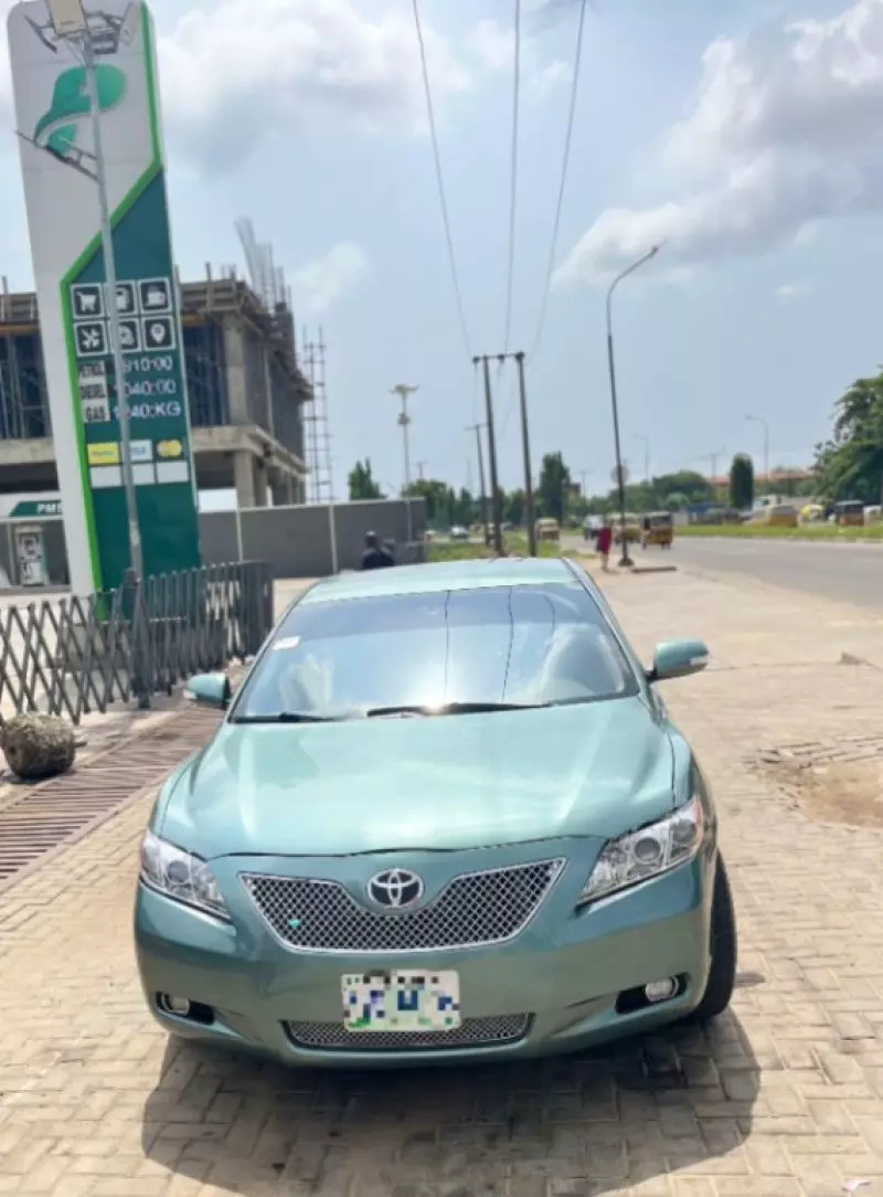 Toyota Camry   - 2007