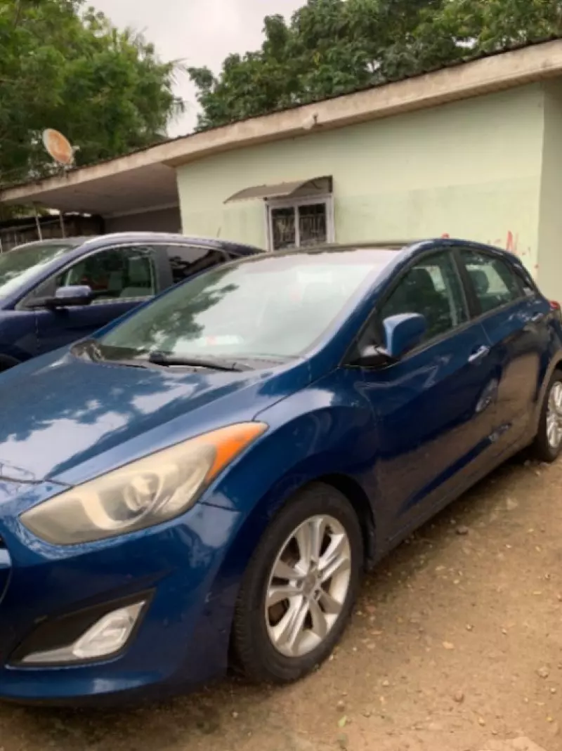 Hyundai Elantra - 2014