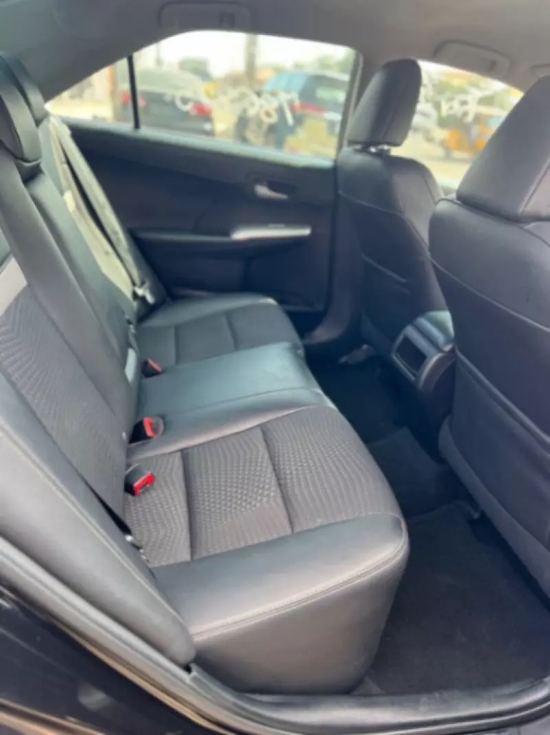 Toyota Camry   - 2014