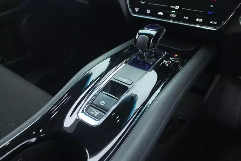 Honda Vezel Hybrid   - 2016
