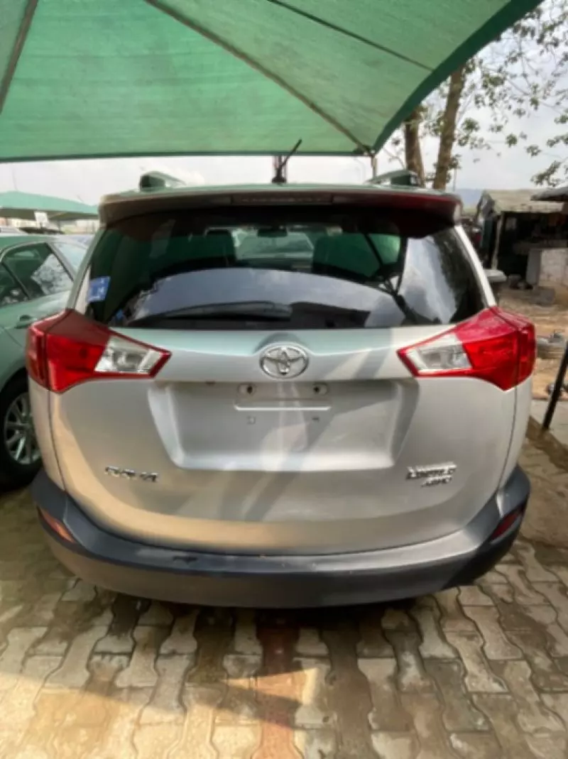 Toyota RAV4   - 2013