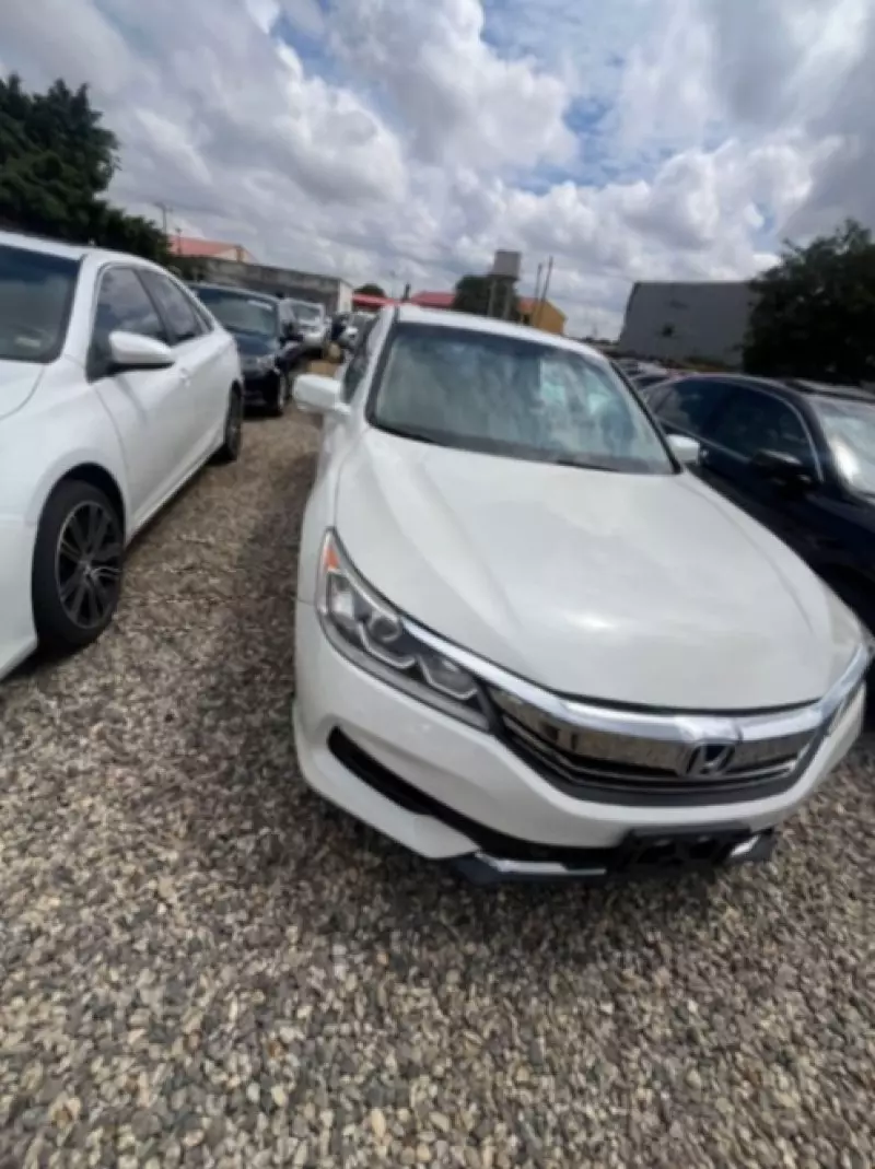 Honda Accord   - 2016