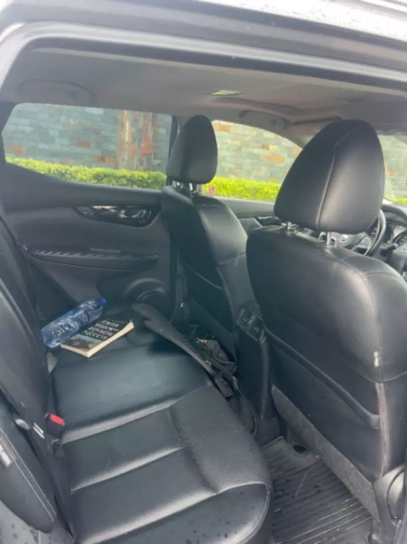 Nissan Rogue Sport   - 2021