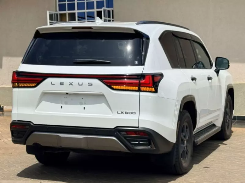 Lexus LX 600   - 2022