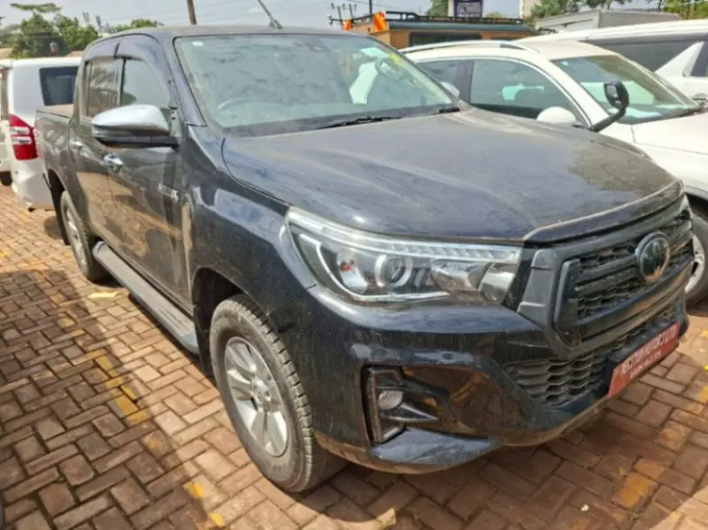 TOYOTA Hilux   - 2018