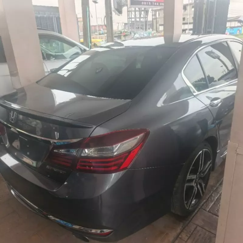 Honda Accord   - 2016