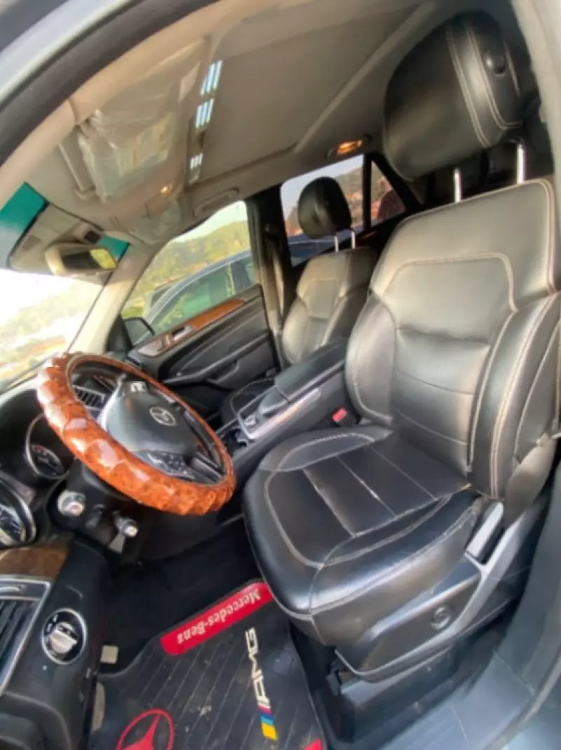 Mercedes-Benz ML 350   - 2011
