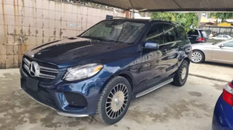 Mercedes-Benz GLE-Class   - 2016
