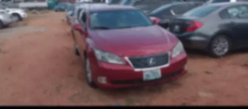 Lexus ES 350   - 2011