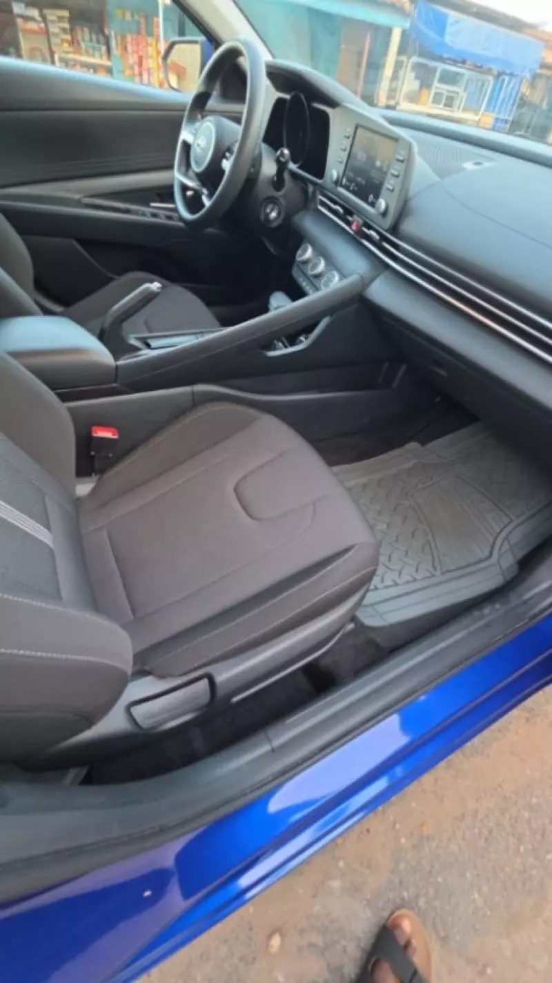 Hyundai Elantra   - 2023