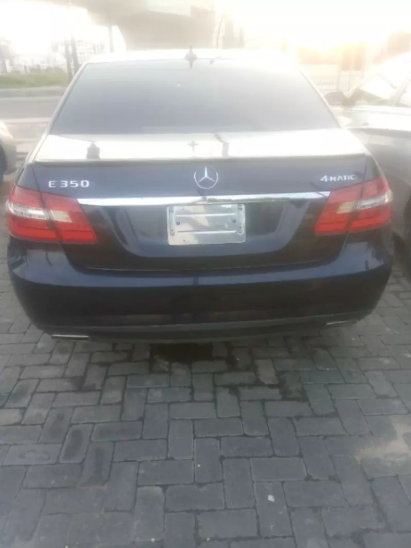 Mercedes-Benz E350   - 2012