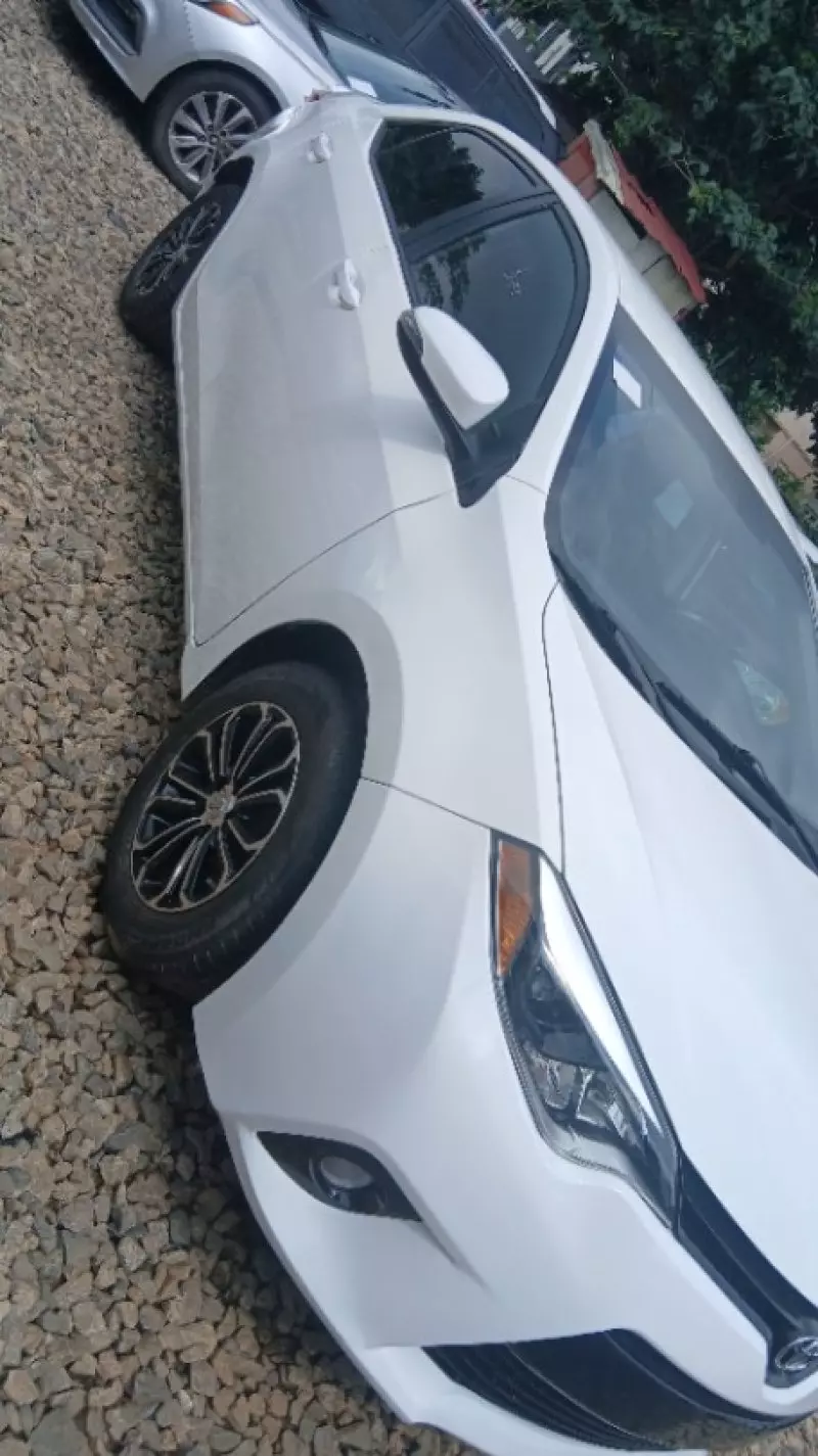 TOYOTA Corolla   - 2015