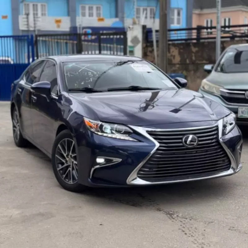Lexus ES 350   - 2016