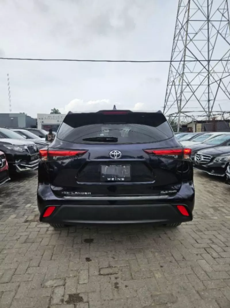 TOYOTA Highlander   - 2024