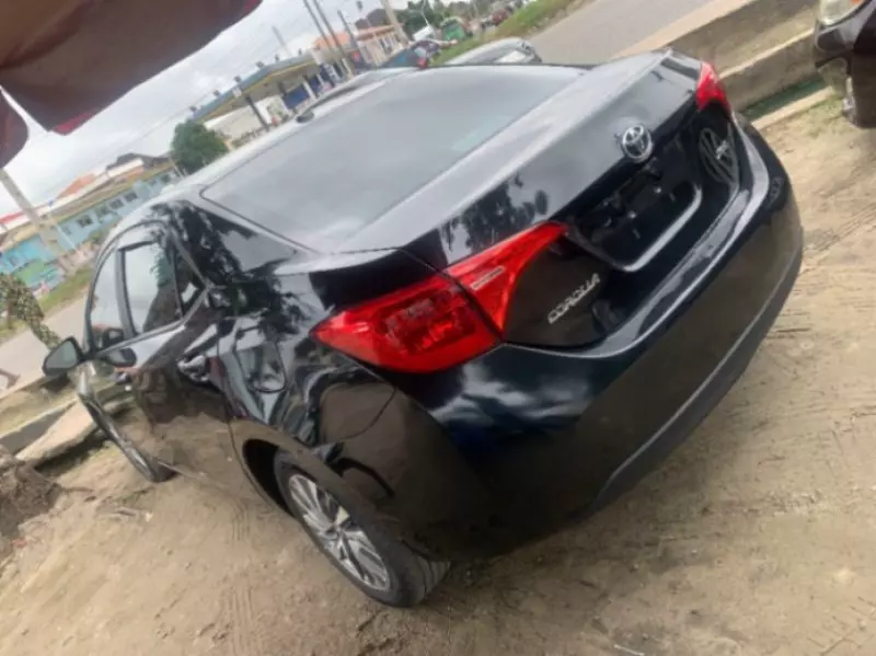 Toyota corolla   - 2019