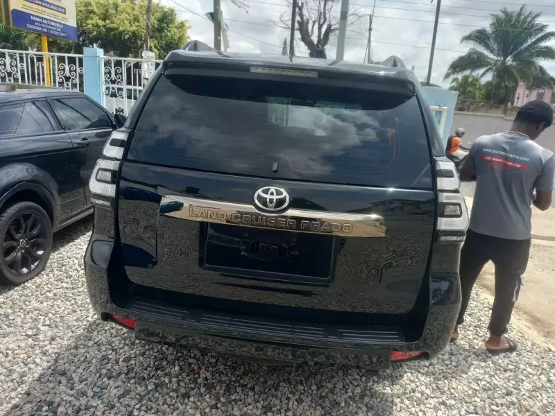 Toyota Landcruiser Prado   - 2023