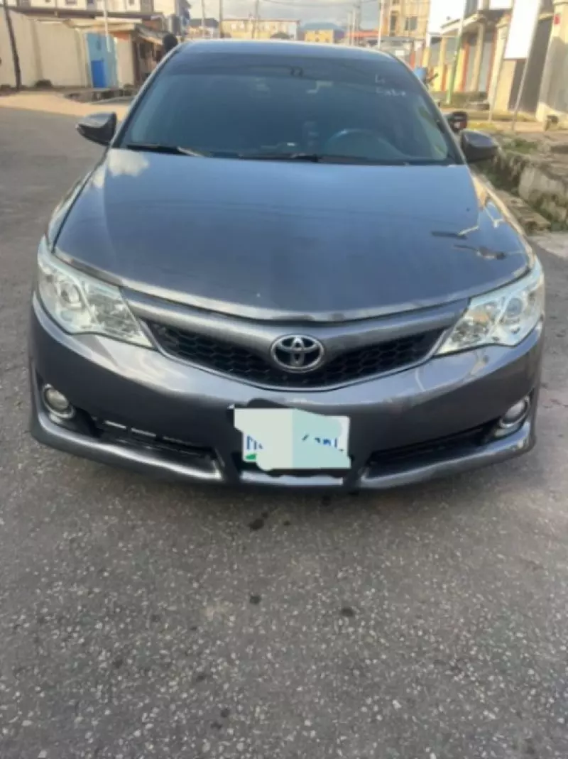 TOYOTA Camry   - 2012
