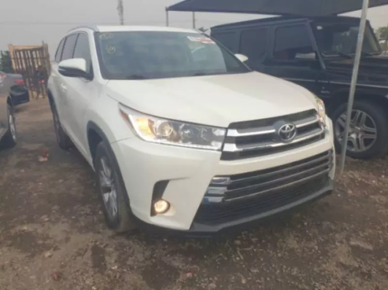 Toyota Highlander   - 2015