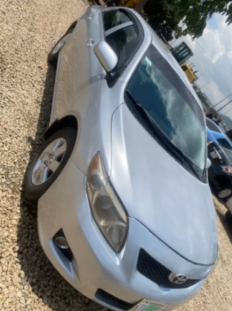 Toyota Corolla   - 2009