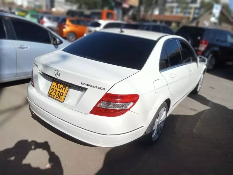 Mercedes-Benz C200   - 2002