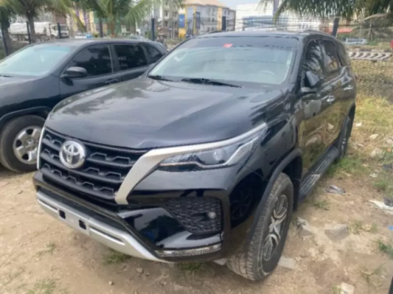 Toyota Fortuner   - 2019