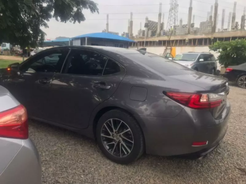 Lexus ES 350   - 2016