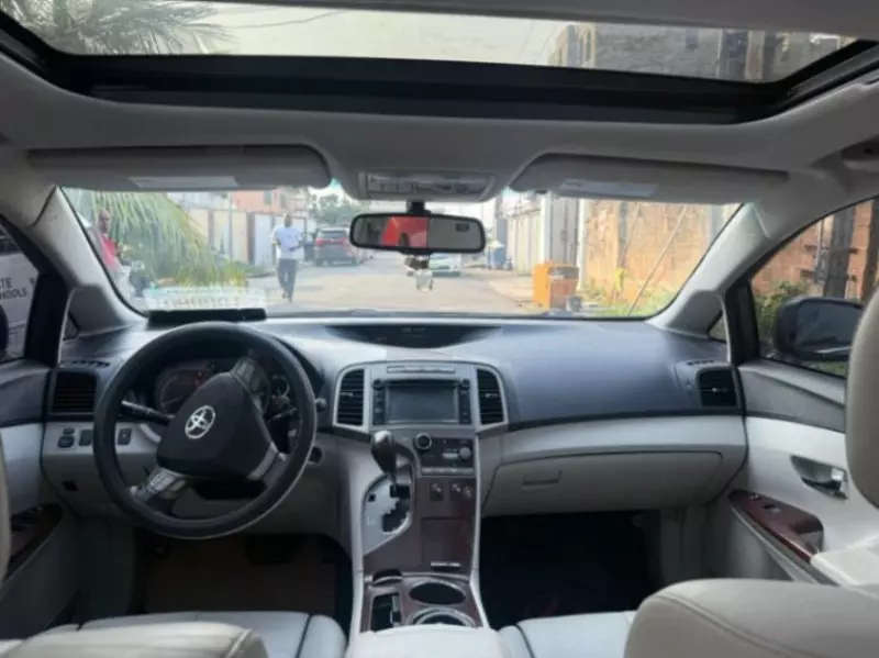 Toyota Venza   - 2011