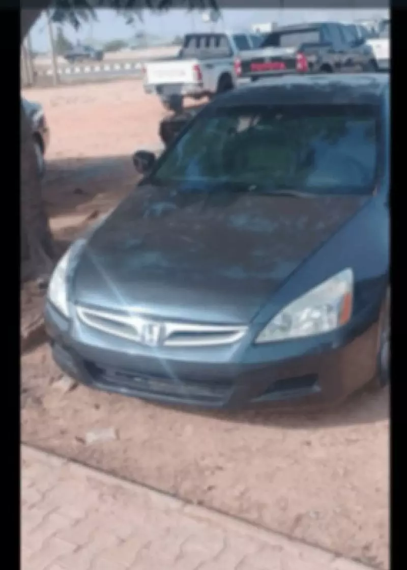 Honda Accord   - 2006