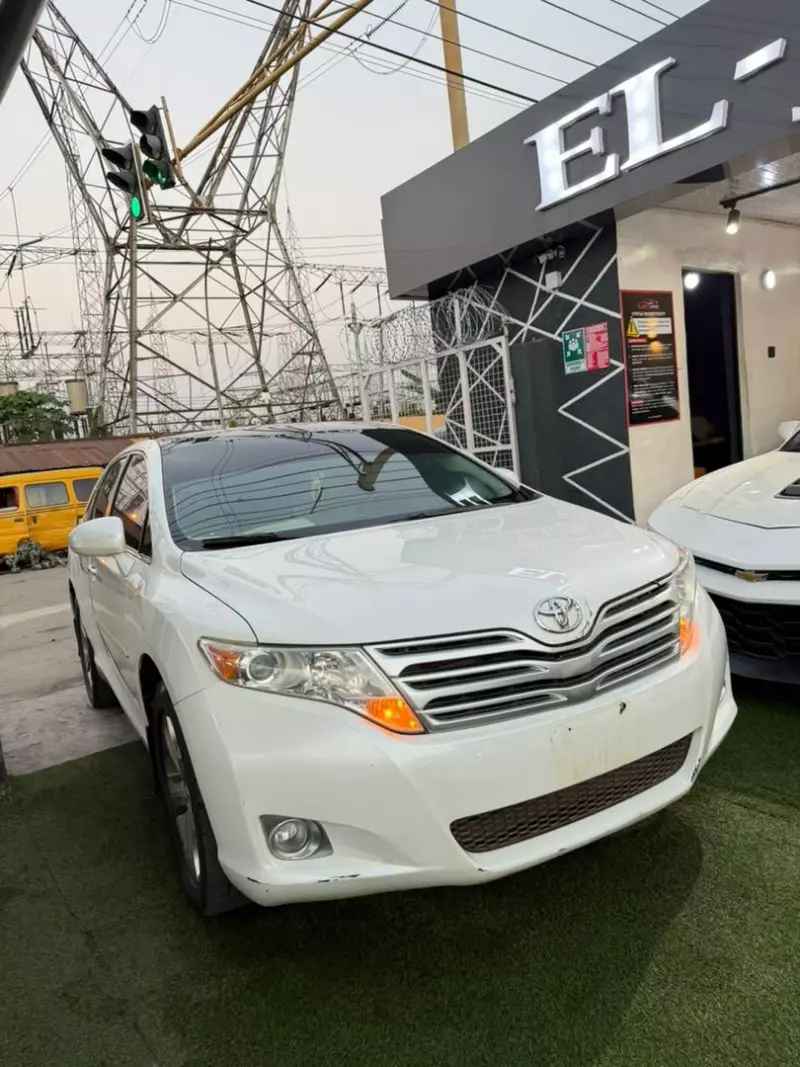 TOYOTA Venza   - 2011