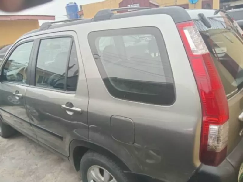 Honda CR-V   - 2005