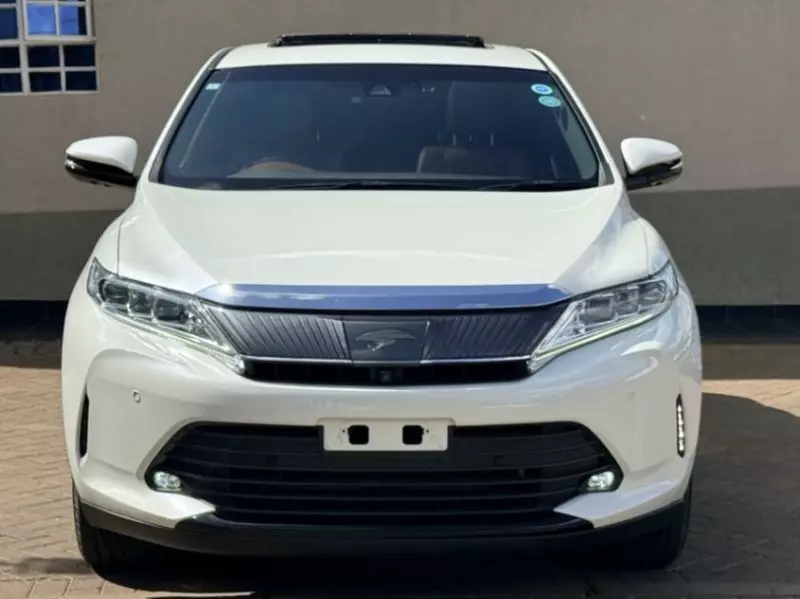 Toyota Harrier   - 2019