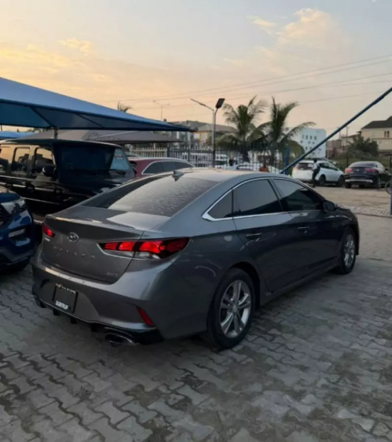Hyundai Sonata   - 2018