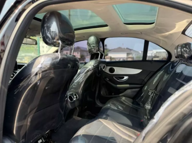 Mercedes-Benz C 300   - 2016