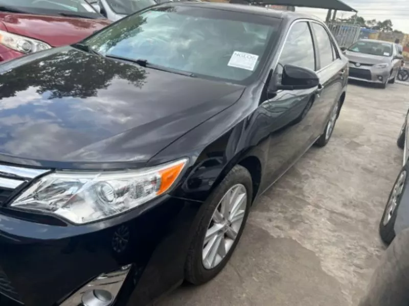Toyota Camry   - 2013