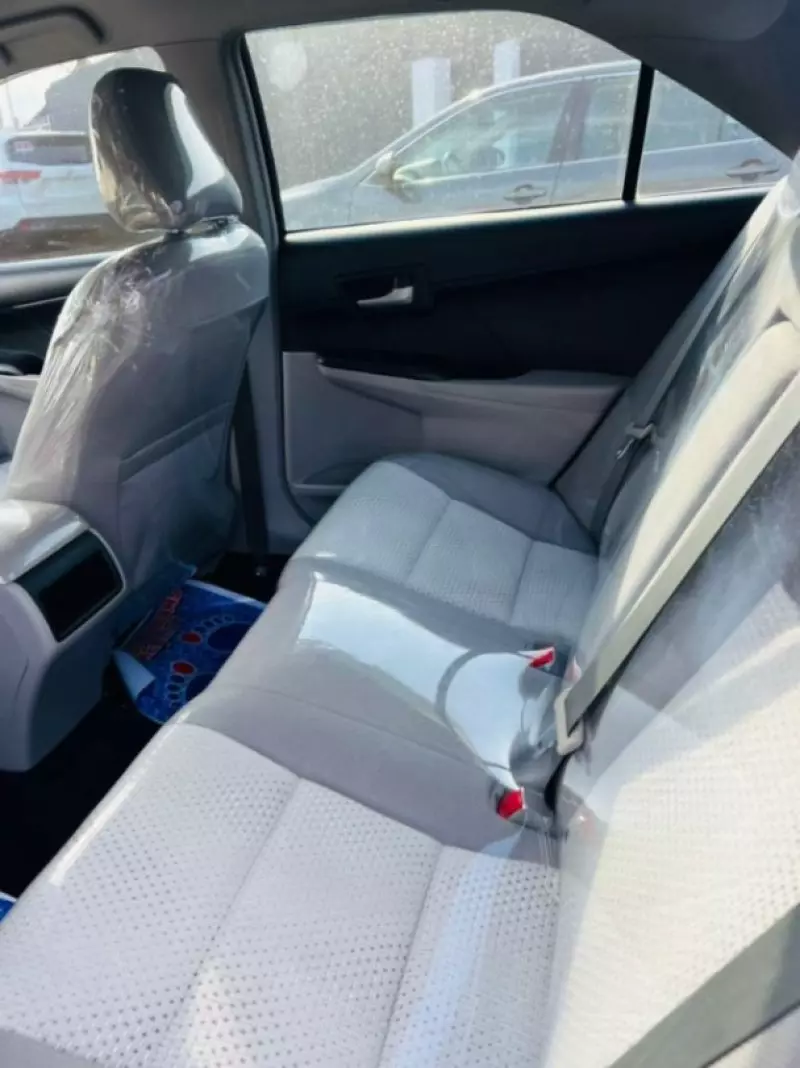 Toyota Camry   - 2014