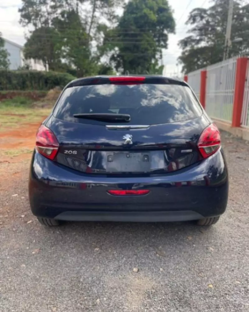 Peugeot 208   - 2018