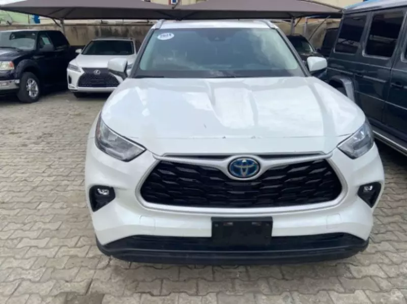 Toyota Highlander   - 2023