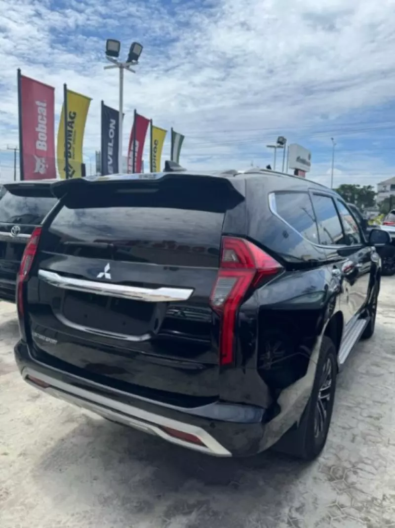 Mitsubishi Montero Sport   - 2024