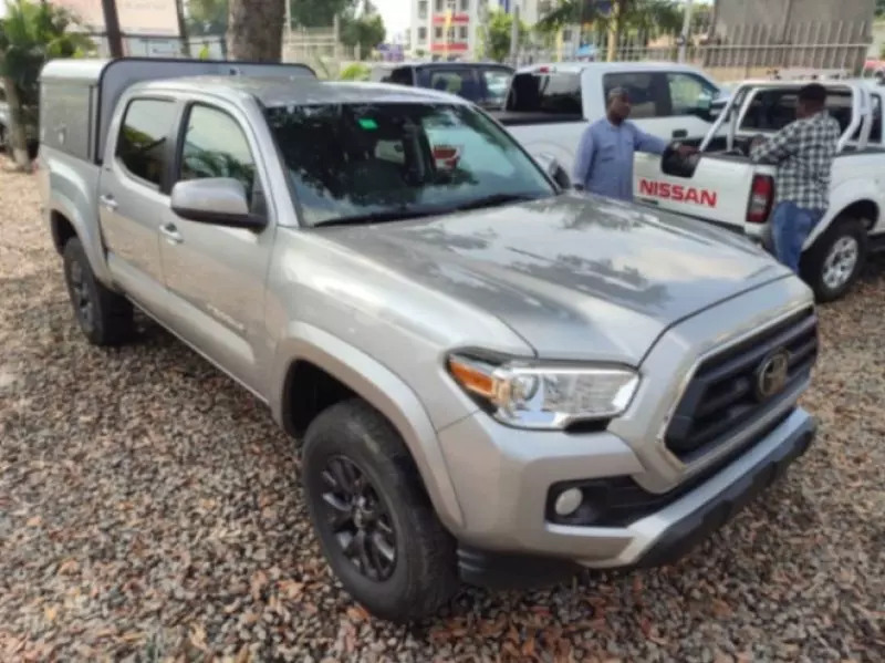 Toyota Tacoma   - 2021