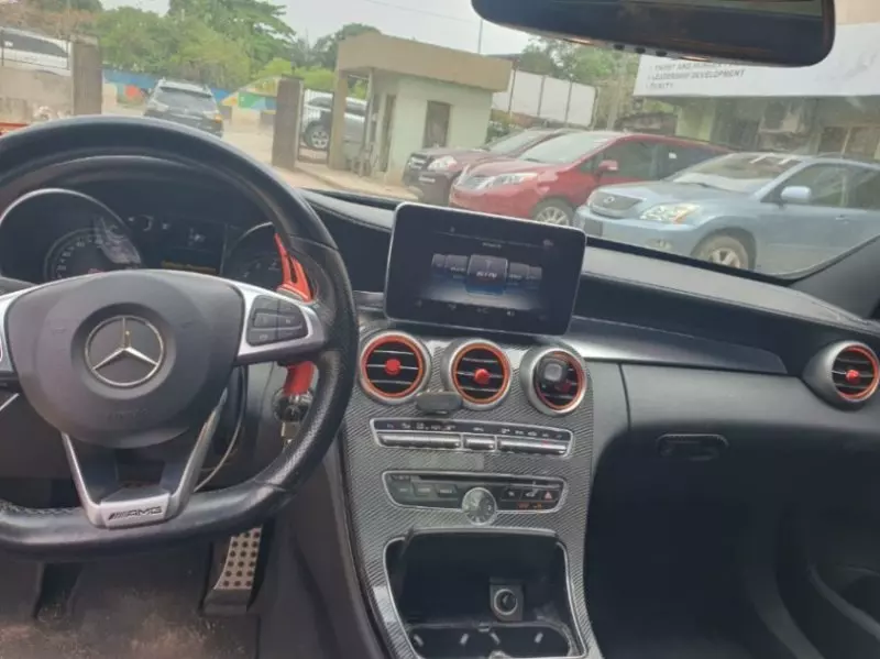 Mercedes-Benz 300   - 2015