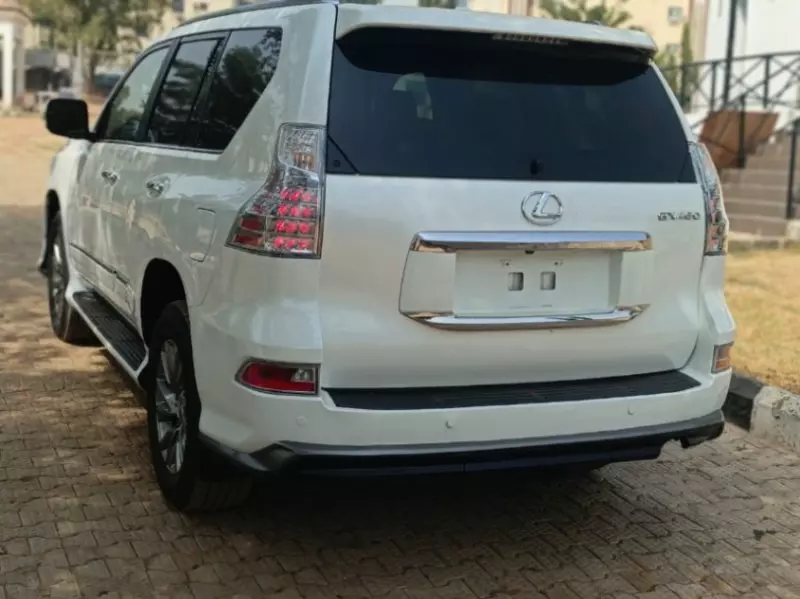 Lexus GX 460   - 2013
