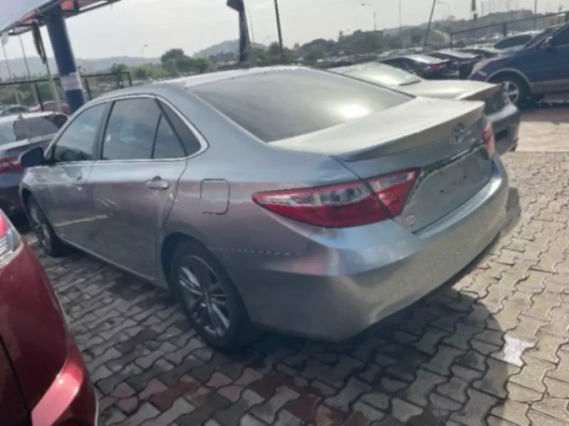 Toyota Camry   - 2016