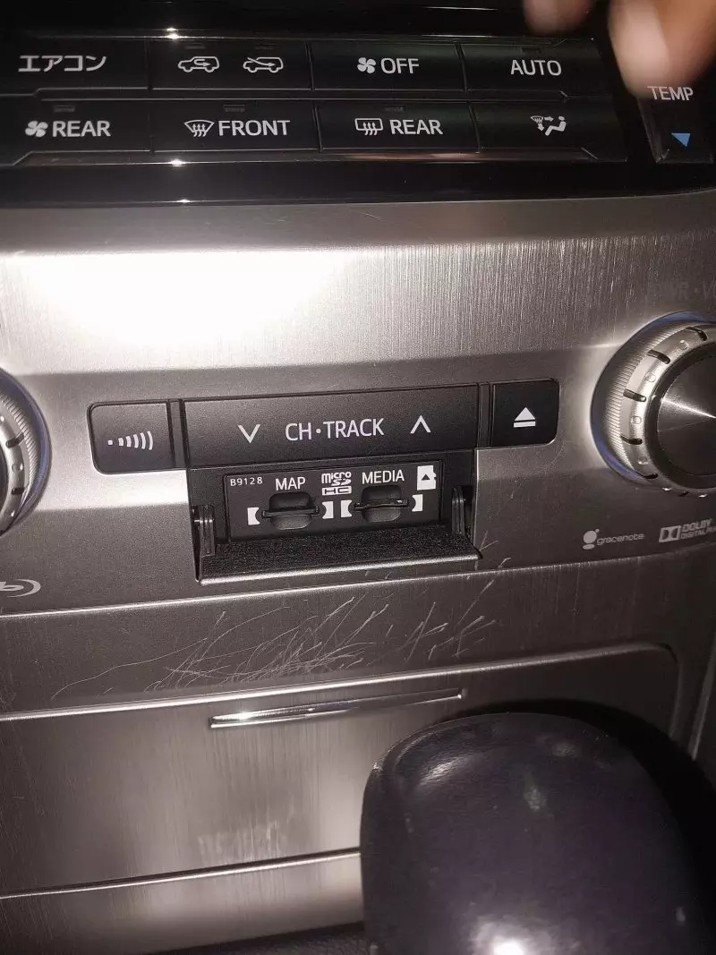 TOYOTA Landcruiser  V8   - 2017